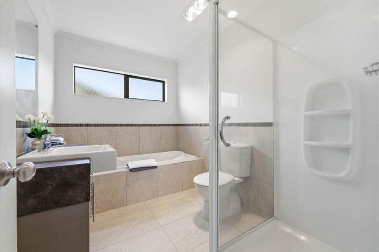 Photo of property in 4 Beros Place, Flat Bush, Auckland, 2016