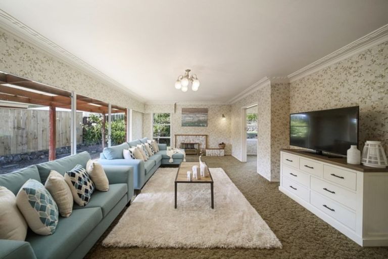 Photo of property in 10 Gerwyn Place, Pakuranga Heights, Auckland, 2010