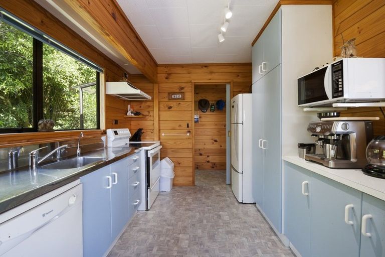 Photo of property in 16 Kamahi Terrace, Omori, Turangi, 3381