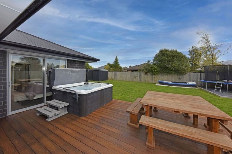 Photo of property in 5 Benjes Place, Woodend, 7610