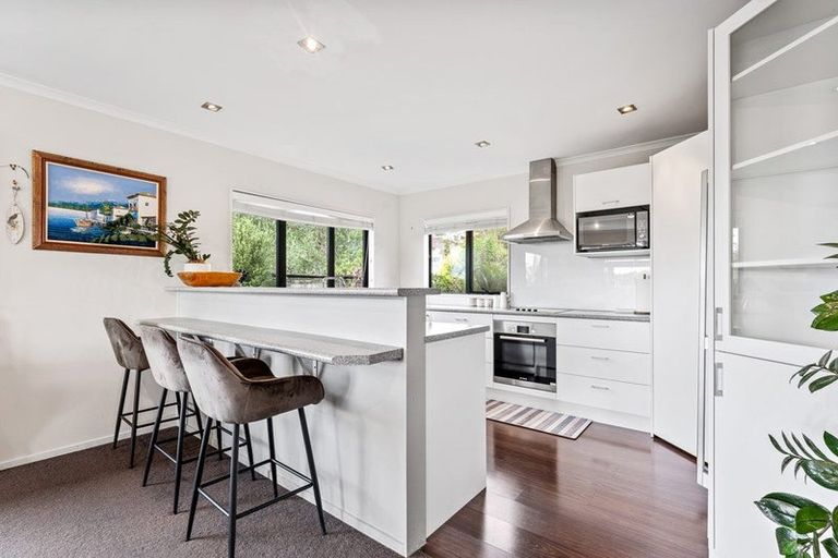 Photo of property in 6 Bloomfield Rise, Stanmore Bay, Whangaparaoa, 0932