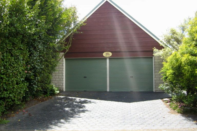 Photo of property in 4 Purakanui Place, Northwood, Christchurch, 8051