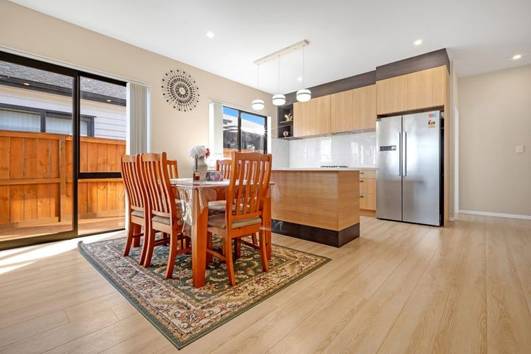 Photo of property in 26 Survila Street, Takanini, 2110