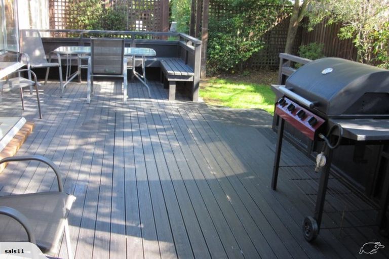 Photo of property in 4 Monterey Place, Parklands, Christchurch, 8083