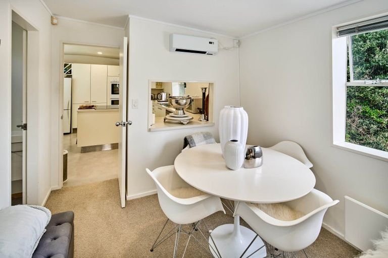 Photo of property in 3/130 Oriental Parade, Oriental Bay, Wellington, 6011