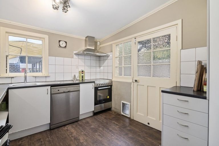 Photo of property in 107 Tasman Street, Nelson, 7010