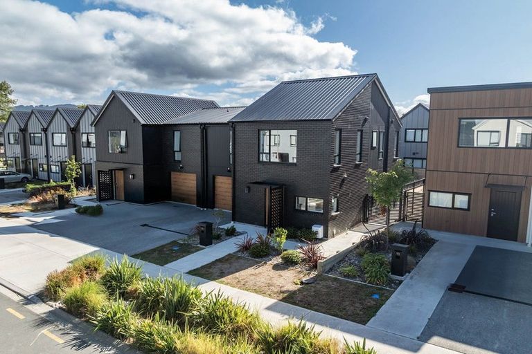 Photo of property in 11 Betty Boyes Street, Wallaceville, Upper Hutt, 5018