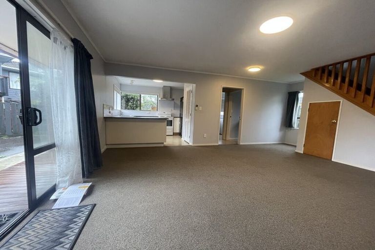 Photo of property in 6 Flinders Place, Johnsonville, Wellington, 6037