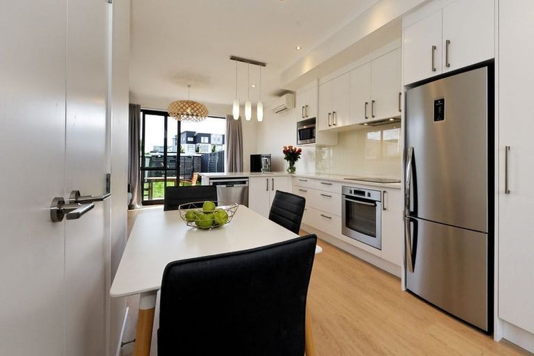 Photo of property in 29 Kanuka Road, Hobsonville, Auckland, 0616