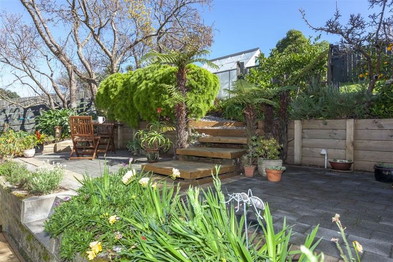 Photo of property in 103 Tilley Road, Paekakariki, 5034