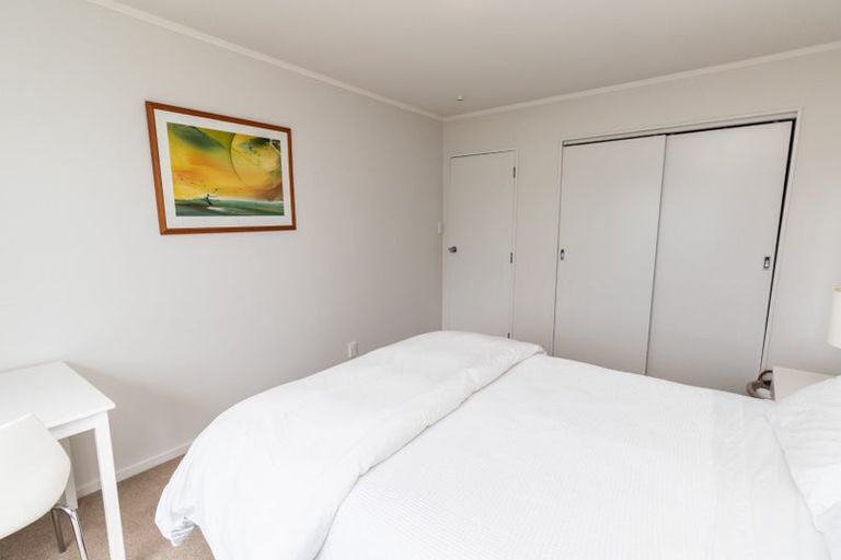 Photo of property in 123 Marine Parade, Seatoun, Wellington, 6022