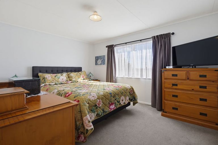 Photo of property in 24 Stirling Street, Te Aroha, 3320