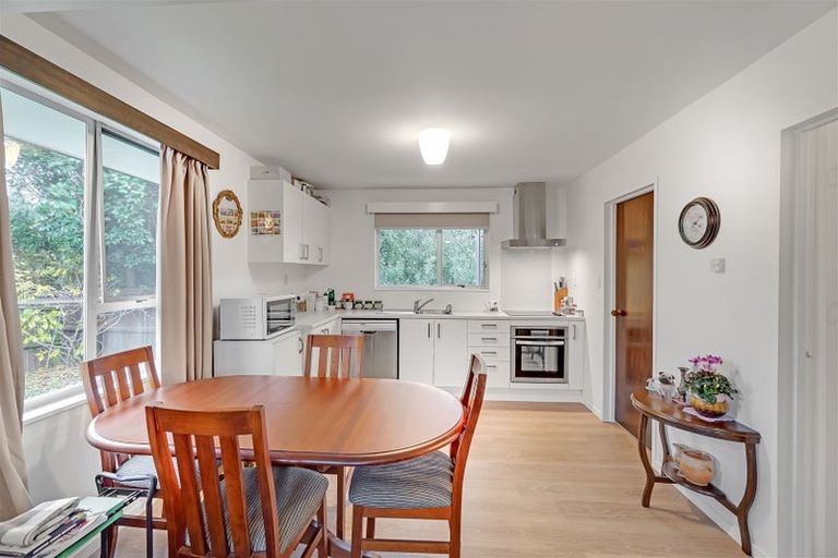 Photo of property in 1/40a Prestons Road, Redwood, Christchurch, 8051