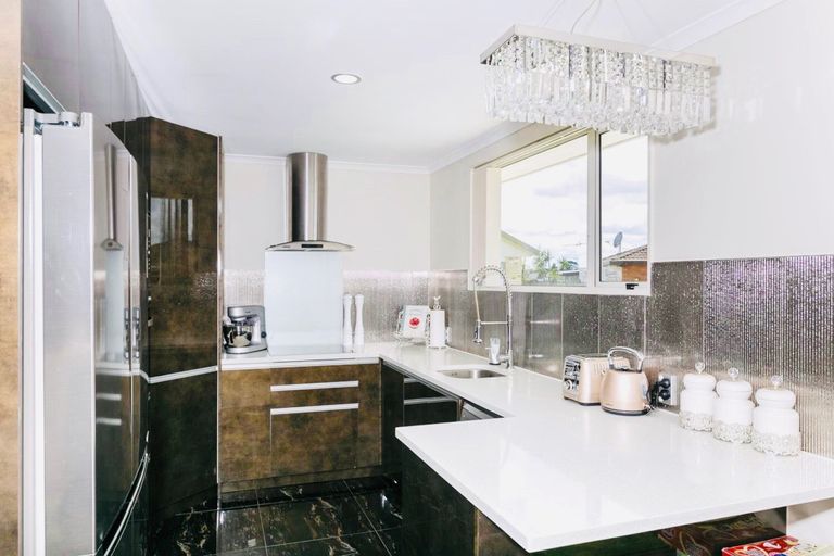 Photo of property in 11 Chayward Place, Mangere, Auckland, 2022