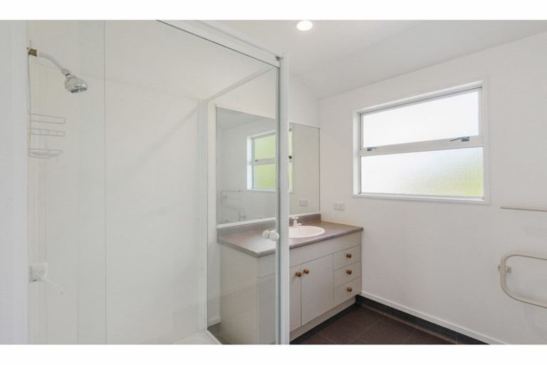 Photo of property in 3/50 Division Street, Riccarton, Christchurch, 8041