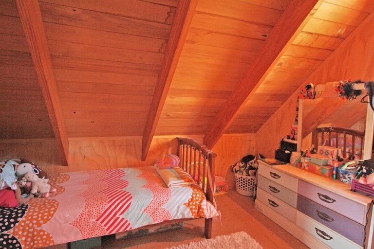 Photo of property in 105 Hampton Road, Whangamata, 3620