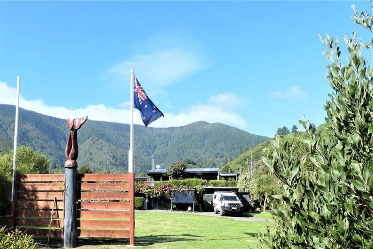 Photo of property in 102 Boons Valley Road, Waikawa, Picton, 7220