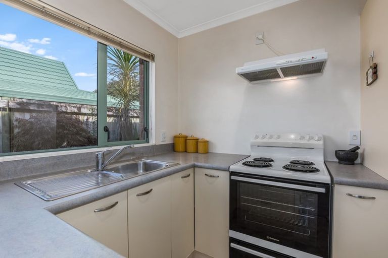 Photo of property in Redwood Village, 9/42 Main Road, Tawa, Wellington, 5028