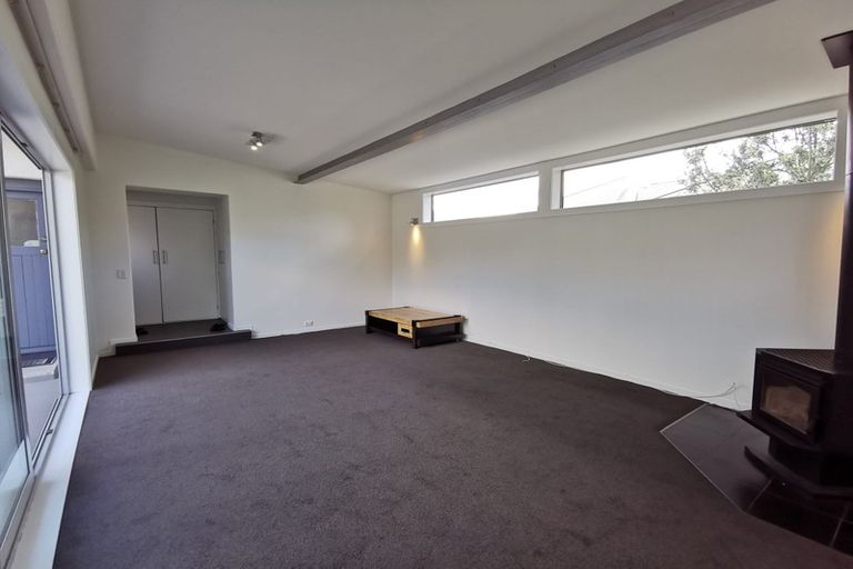 Photo of property in 111 Memorial Avenue, Burnside, Christchurch, 8053