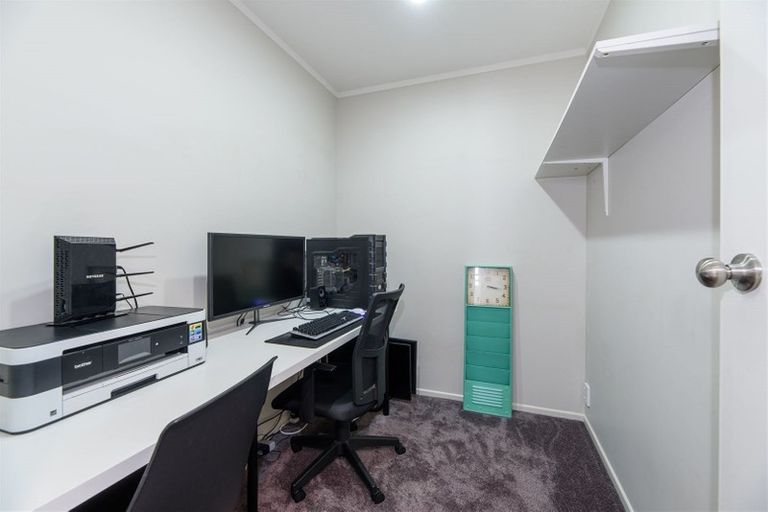 Photo of property in 1/5 Gulf View Road, Murrays Bay, Auckland, 0630