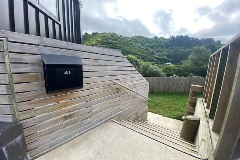 Photo of property in 41 Rua Kai Way, Brooklyn, Wellington, 6021