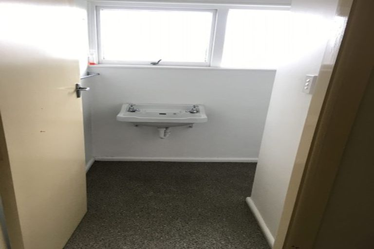 Photo of property in 196 Lincoln Road, Addington, Christchurch, 8024