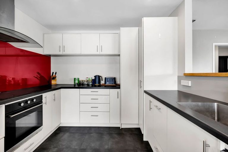 Photo of property in 29 Tawa Street, Hawera, 4610