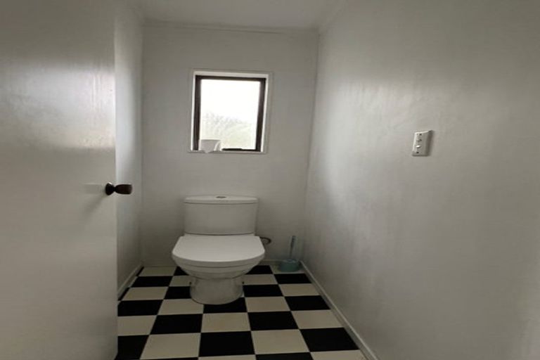 Photo of property in 3/11 Fruitvale Road, New Lynn, Auckland, 0600