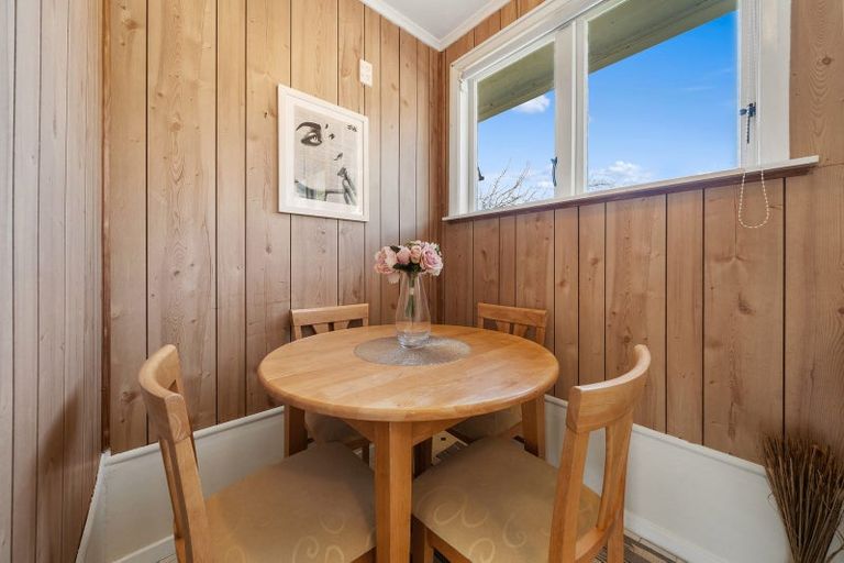 Photo of property in 70 Franklyn Road, Tawa, Wellington, 5028