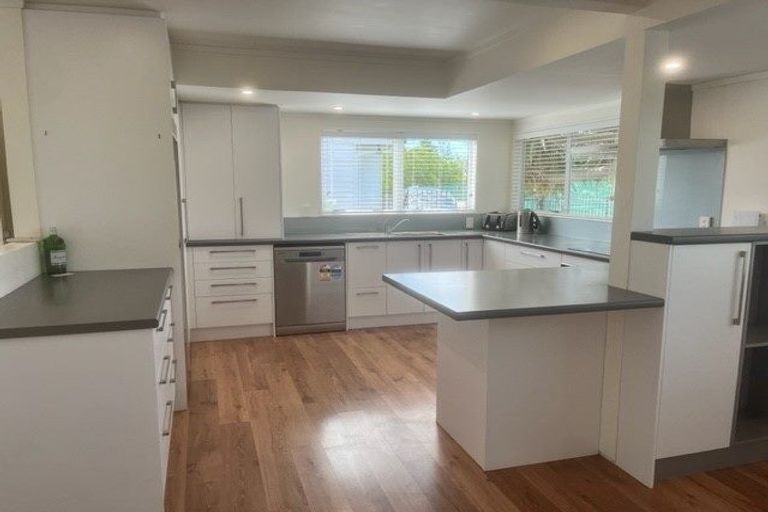 Photo of property in 17 Thurston Place, Bucklands Beach, Auckland, 2012