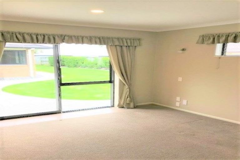 Photo of property in 15 Waiora Place, Pyes Pa, Tauranga, 3112