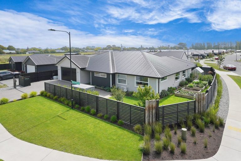 Photo of property in 68 Parsonage Road, Woodend, 7610