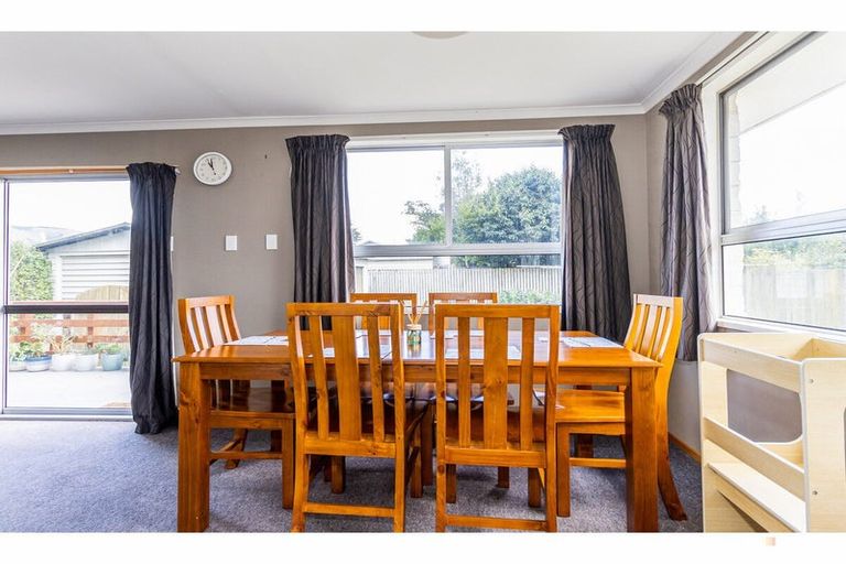 Photo of property in 24 Paul Street, Waimate, 7924