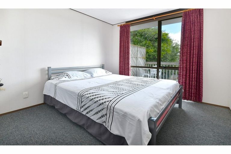 Photo of property in 16 Bay Vista Drive, Red Beach, 0932