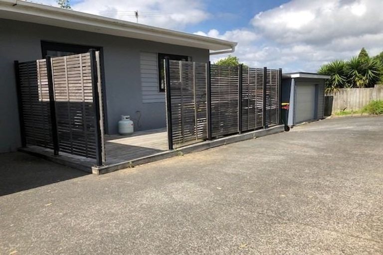 Photo of property in 1/234 Rangatira Road, Beach Haven, Auckland, 0626