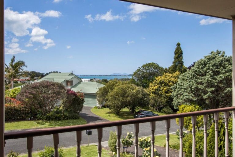 Photo of property in 2 Baigent Place, Tanners Point, Katikati, 3177