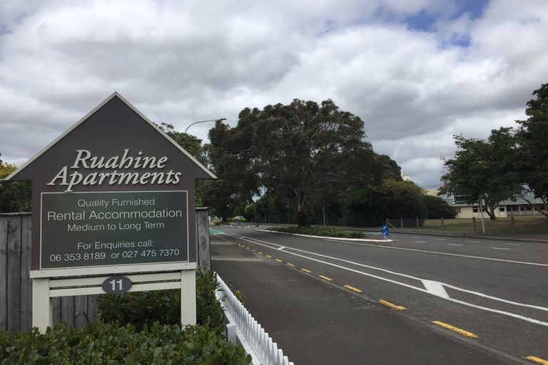 Photo of property in 11 Ruahine Street, Roslyn, Palmerston North, 4414