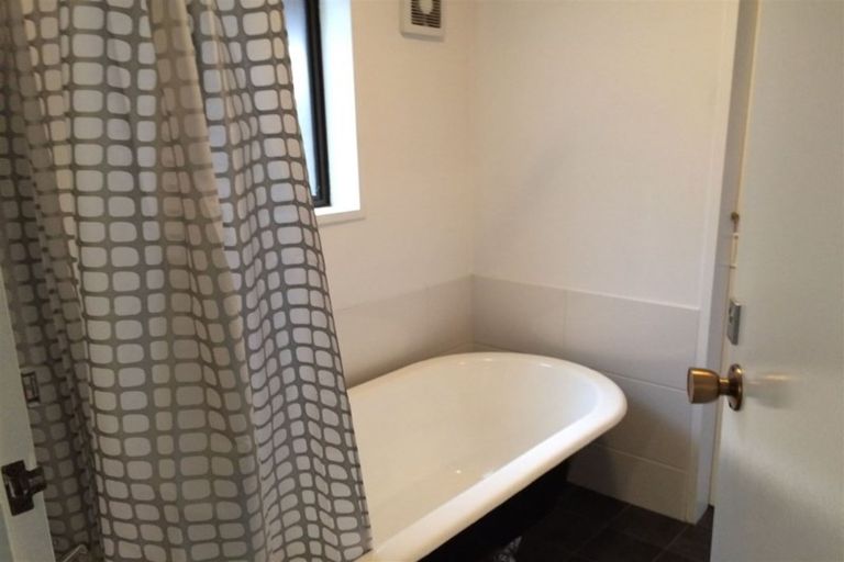 Photo of property in 53 Parkstone Avenue, Ilam, Christchurch, 8041