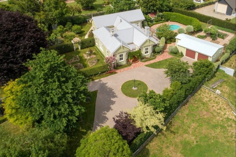 Photo of property in 125 Milton Street, Leamington, Cambridge, 3432