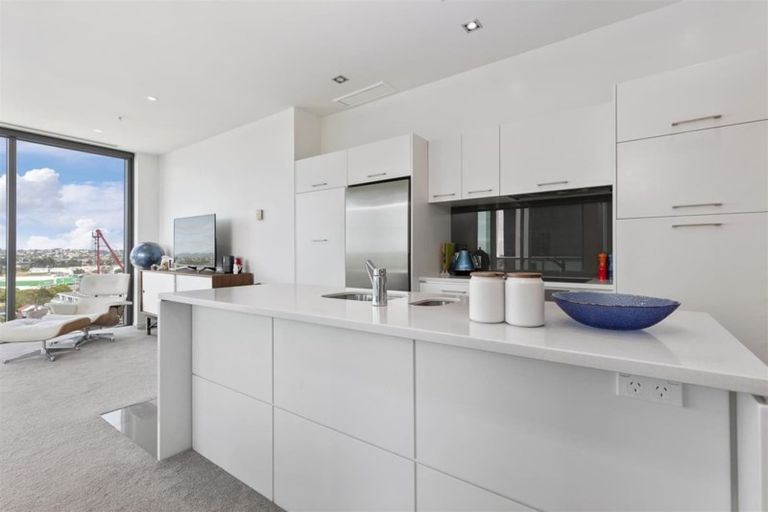 Photo of property in Sentinel Apartments, 1004/3 Northcroft Street, Takapuna, Auckland, 0622