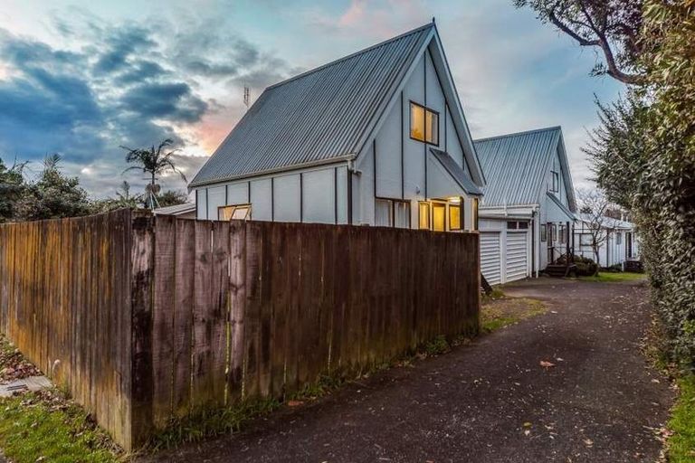 Photo of property in 1/19 Hain Avenue, Mangere East, Auckland, 2024