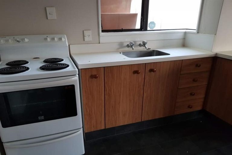 Photo of property in 21 Dahlstrom Grove, Kelvin Grove, Palmerston North, 4414