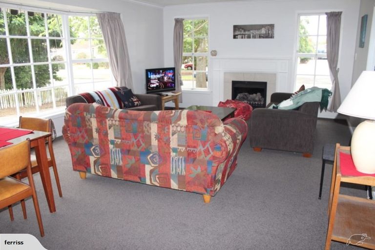 Photo of property in 63 Parkstone Avenue, Ilam, Christchurch, 8041