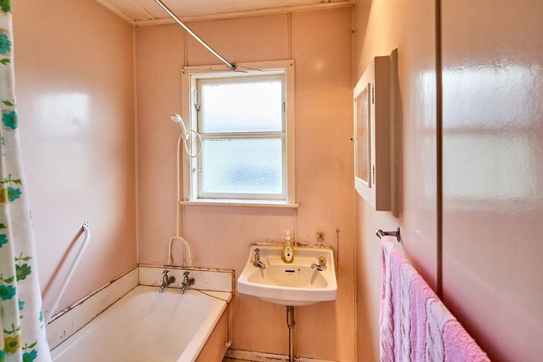 Photo of property in 57 Russell Road, Wainuiomata, Lower Hutt, 5014