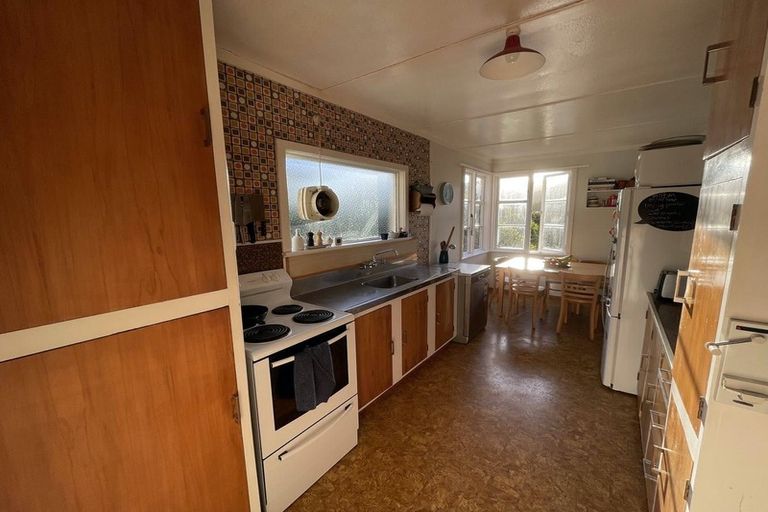 Photo of property in 20 Victory Avenue, Karori, Wellington, 6012