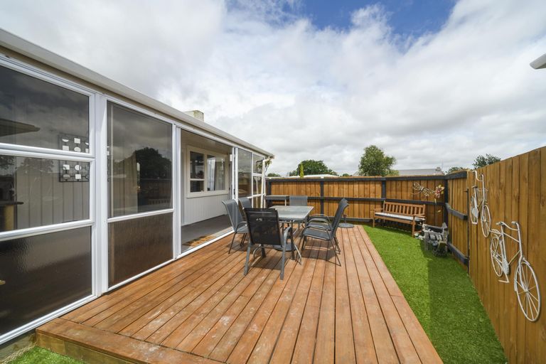 Photo of property in 39 Wood Street, Takaro, Palmerston North, 4410