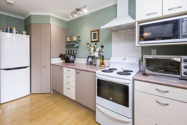 Photo of property in 92 Clouston Park Road, Clouston Park, Upper Hutt, 5018