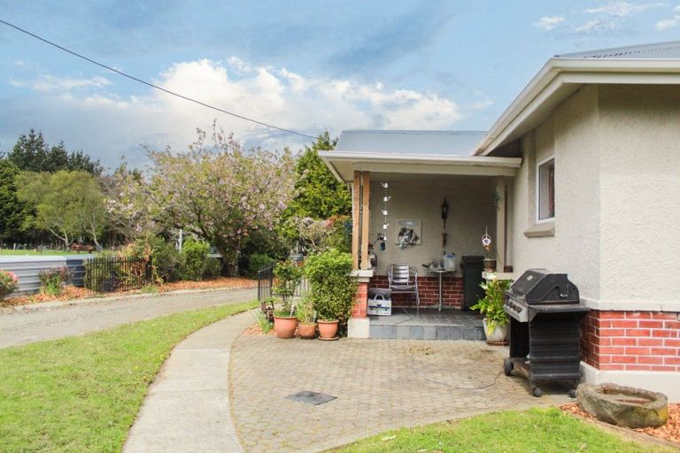 Photo of property in 143 Wallacetown Lorneville Highway, Lorneville, Invercargill, 9874