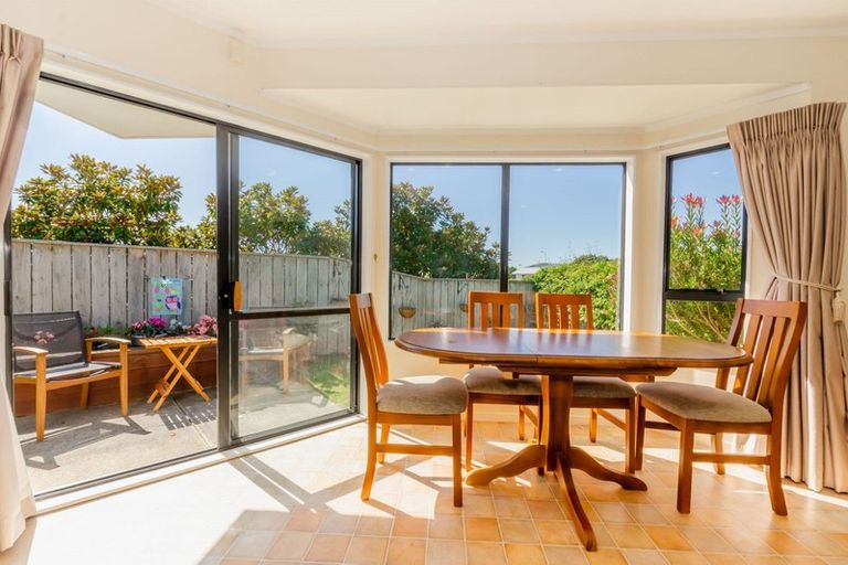 Photo of property in 23 Dennis Taylor Court, Paraparaumu, 5032