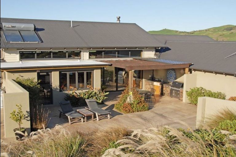 Photo of property in 55 Scarlys Way, Okitu, Gisborne, 4010